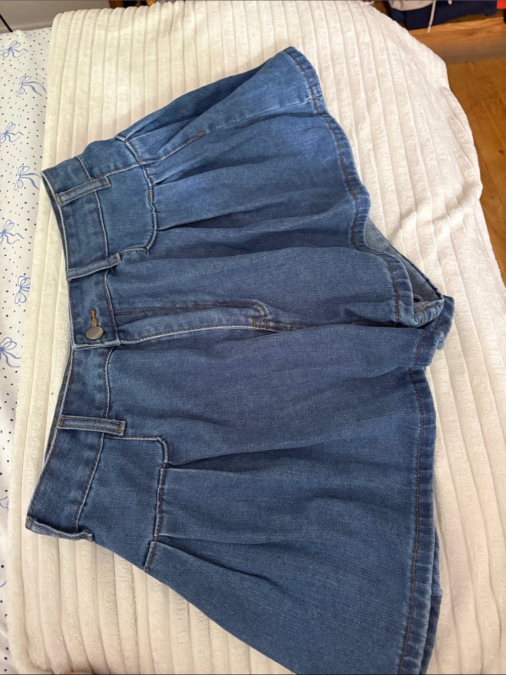 SHEIN Denim Pleated Mini Skirt in Blue
